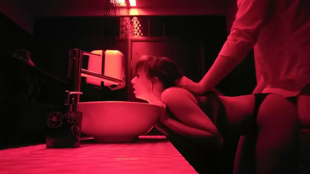 В Туалете Клуба Порно Видео | altaifish.ru